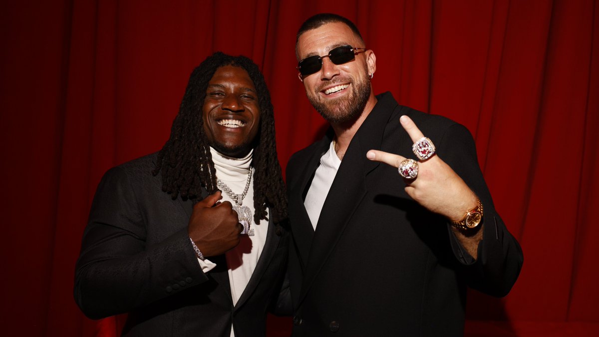 Sorry we missed your call last night… we’ll have to ring you back 😁