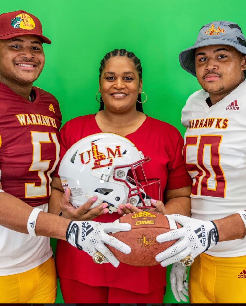 JordanRowe50's tweet image. #AGTG Thank you @ULM_FB for the  great hospitality you’ve ve provided for my family and I. Had a great time on my official visit, hope to be back soon @Coach_Segler @HirschGarrett @CoachTBowden @ULMFB_Recruit @mickle_jay  @Matthew_m_willi