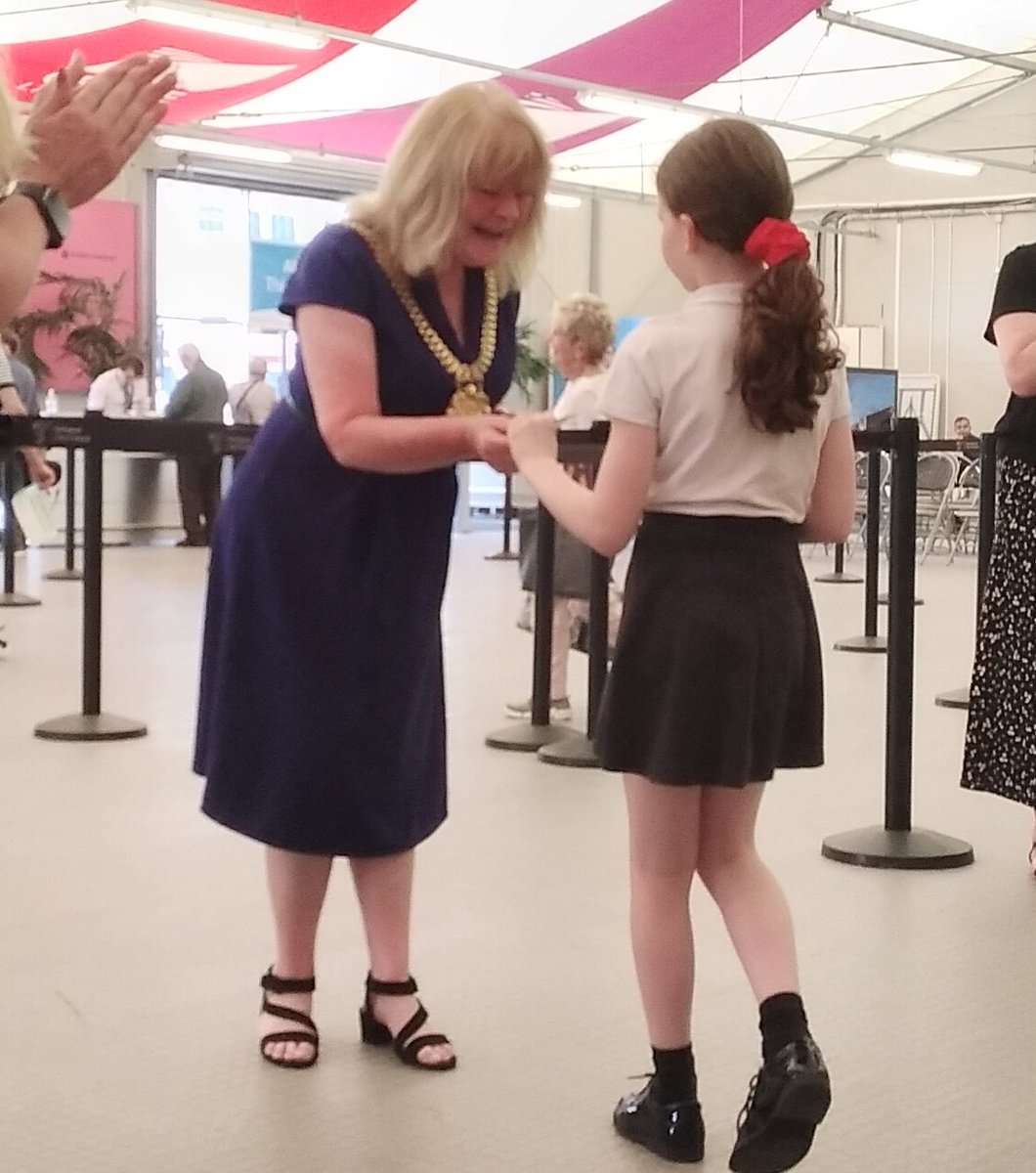 Here we are in the @CruiseLiverpool terminal. Lord Mayor Cllr Mary Rasmussen presented us with beautiful Liver Bird pins @TheJohnsonFound. Thank you so much Kate at Cruise and Alex at the Johnson Foundation for organising such an unforgettable visit!