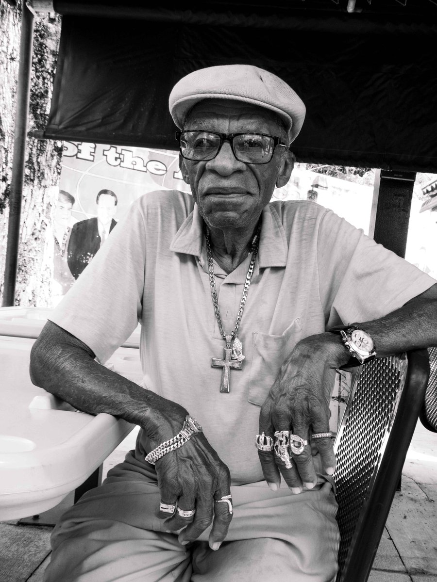 ElleVigBusiness's tweet photo. Recent portraits from Little Havana, Miami. With a bit of luck &amp; kindness - complete strangers allowed me a moment of their life to see them as they are. What a tremendous gift! Liam. https://t.co/n9MWEwhAFa