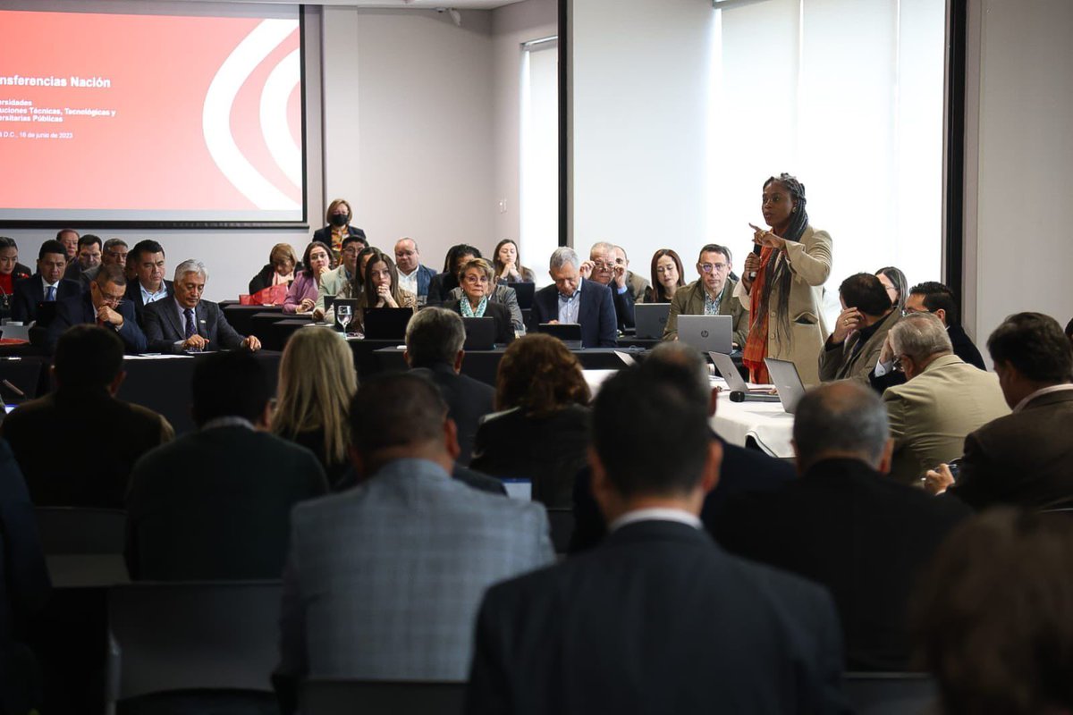 DollyMontoyaUN's tweet photo. #SomosUNAL Hoy participamos en el Encuentro de Rectores convocado por @Mineducacion. Nos Solidarizamos con la política de formación en territorios vulnerables del país para aportar al desarrollo de las regiones desde una educación pertinente y de calidad. https://t.co/0y5ZSq8lyJ