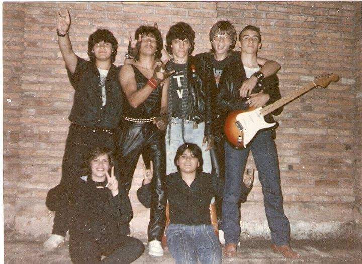 Rock.com.py tweet media