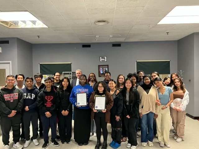 <a href="/TEASAeverett/">TEASA</a>, a CHA Youth Initiatives afterschool program for Everett HS students, celebrated after working to address vaping concerns in the community, volunteering at local events, &amp; collectively contributing &amp; earning 570 community service hours between January - June.