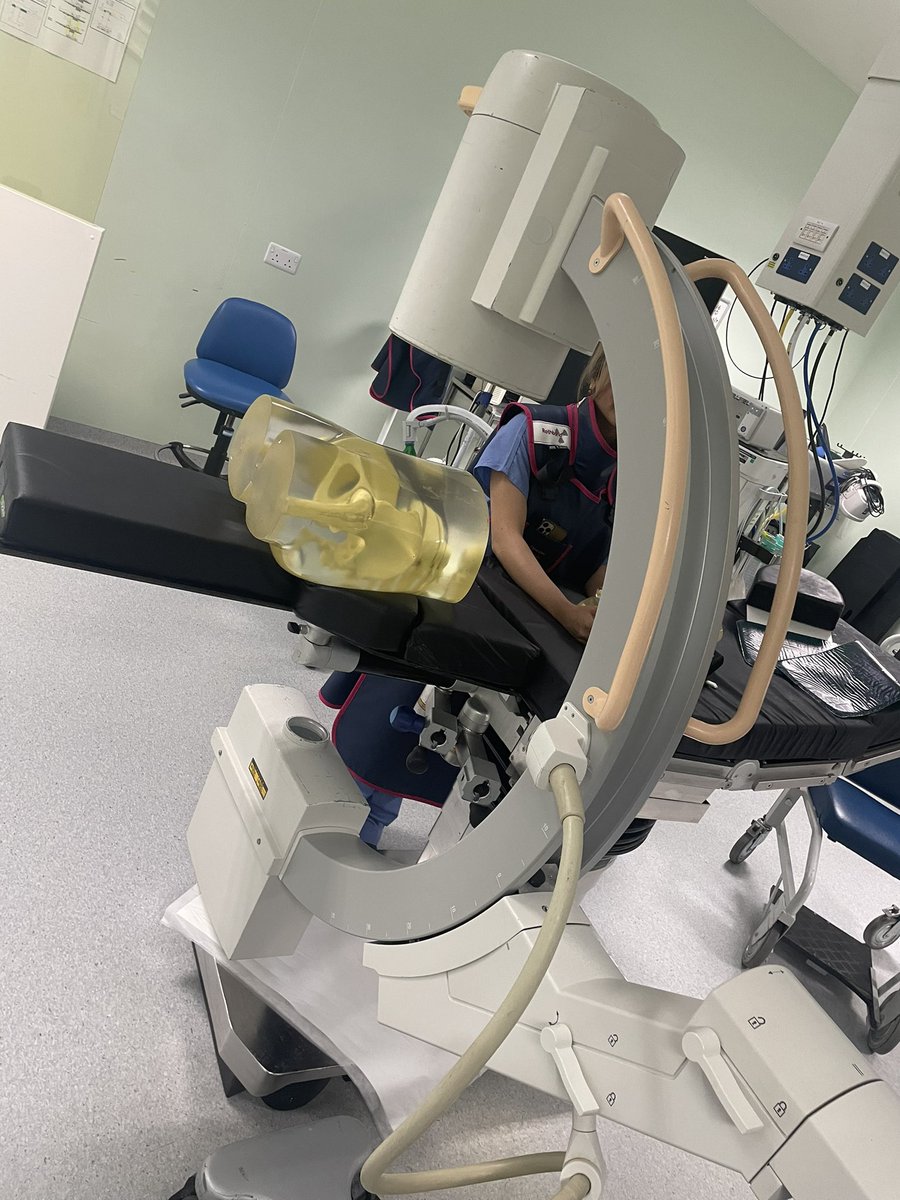 Been a while since I’ve been in theatre!! But a great chance to give our new second years a bit of hands on experience with the machines and phantoms in the theatre environment. <a href="/radiography_UoB/">Radiography Bradford</a> #clinicaleducator #learning