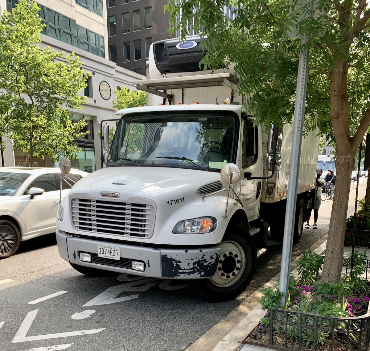 This @BacchusLtd truck was seen blocking the L St bike lane at 16th St last Friday during peak commute hours. The submitting cyclist states the driver refused to move despite several cyclists having to merge suddenly into traffic (as seen in the photo). #bikedc