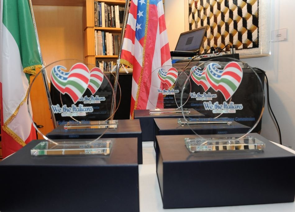 A Roma il Gala dinner di “We the Italians”
aise.it/comunit%C3%A0/… <a href="/wetheitalians/">We the Italians</a> <a href="/niaforg/">NIAF</a> <a href="/NOIAW/">NOIAW</a> <a href="/Donne_nel_Mondo/">Donne nel Mondo. con Stato Consultivo ONU /ECOSOC</a>