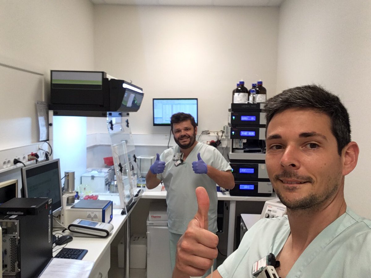 Aujourd'hui un premier patient à pu bénéficier d'un nouveau médicament pour l'imagerie en médecine nucléaire du #cancer de la prostate @CHU_Caen. Après des mois de travail l'équipe de Radiopharmacie a réussi à produire sur place le Gallium PSMA. #theranostique #radiopharmacie