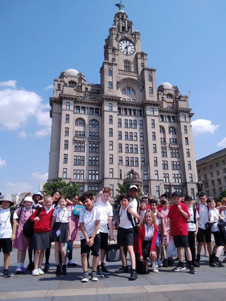 Finally we toured Liverpool's beautiful waterfront in the sunshine. What a brilliant day we had - so proud of our wonderful children for being incredible ambassadors for our school today 👏 👏 @TheJohnsonFound @CruiseLiverpool @FredOlsenCruise
