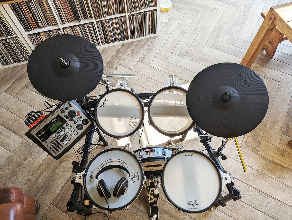 New drum set up 🥁 Shoutout to Horny Drums 👉 hornysdrums.com #Drums #Drumming