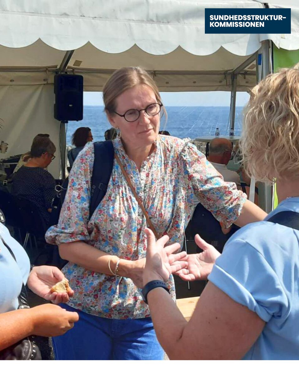 Strukturkom's tweet image. Kommissionen har deltaget i den første offentlige debat på @Folkemoedet!

&quot;Jeg er blevet bekræftet i, at der er meget store forventninger til vores arbejde,&quot; siger @sidsel_vinge, der deltog i debatten &apos;Kan Sundhedsstrukturkommissionen levere et mesterværk?&apos;

#sundpol #dkpol