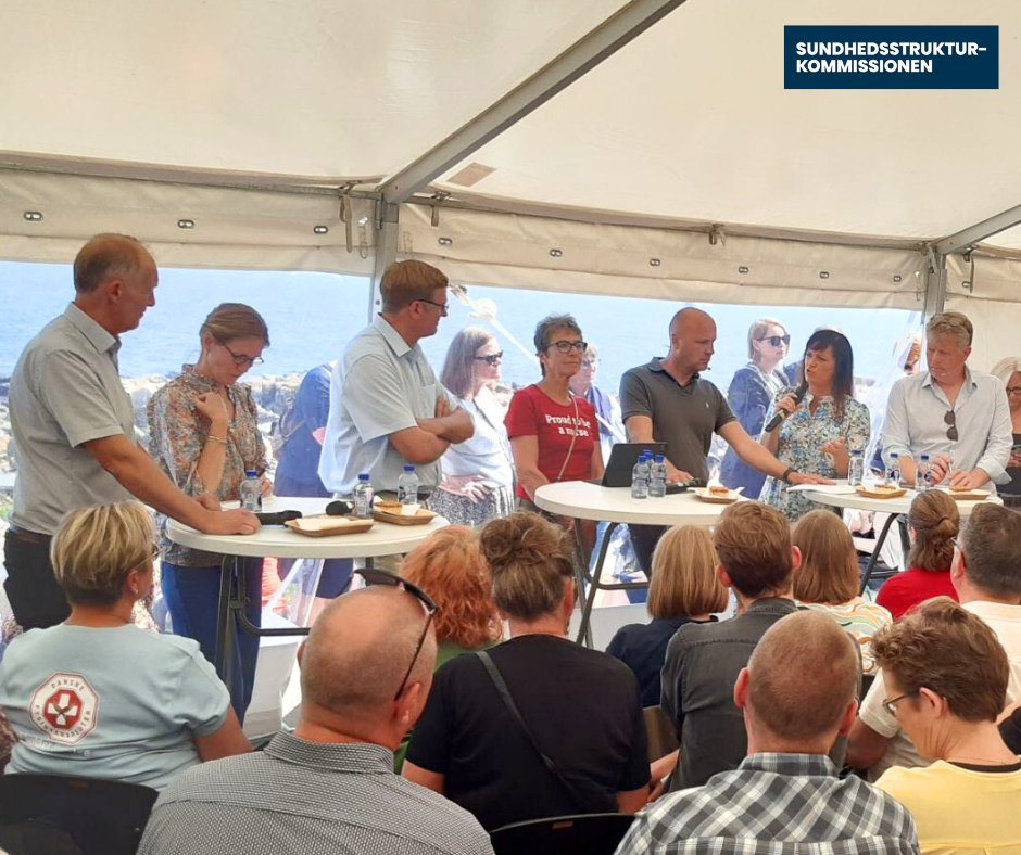 Strukturkom's tweet image. Kommissionen har deltaget i den første offentlige debat på @Folkemoedet!

&quot;Jeg er blevet bekræftet i, at der er meget store forventninger til vores arbejde,&quot; siger @sidsel_vinge, der deltog i debatten &apos;Kan Sundhedsstrukturkommissionen levere et mesterværk?&apos;

#sundpol #dkpol