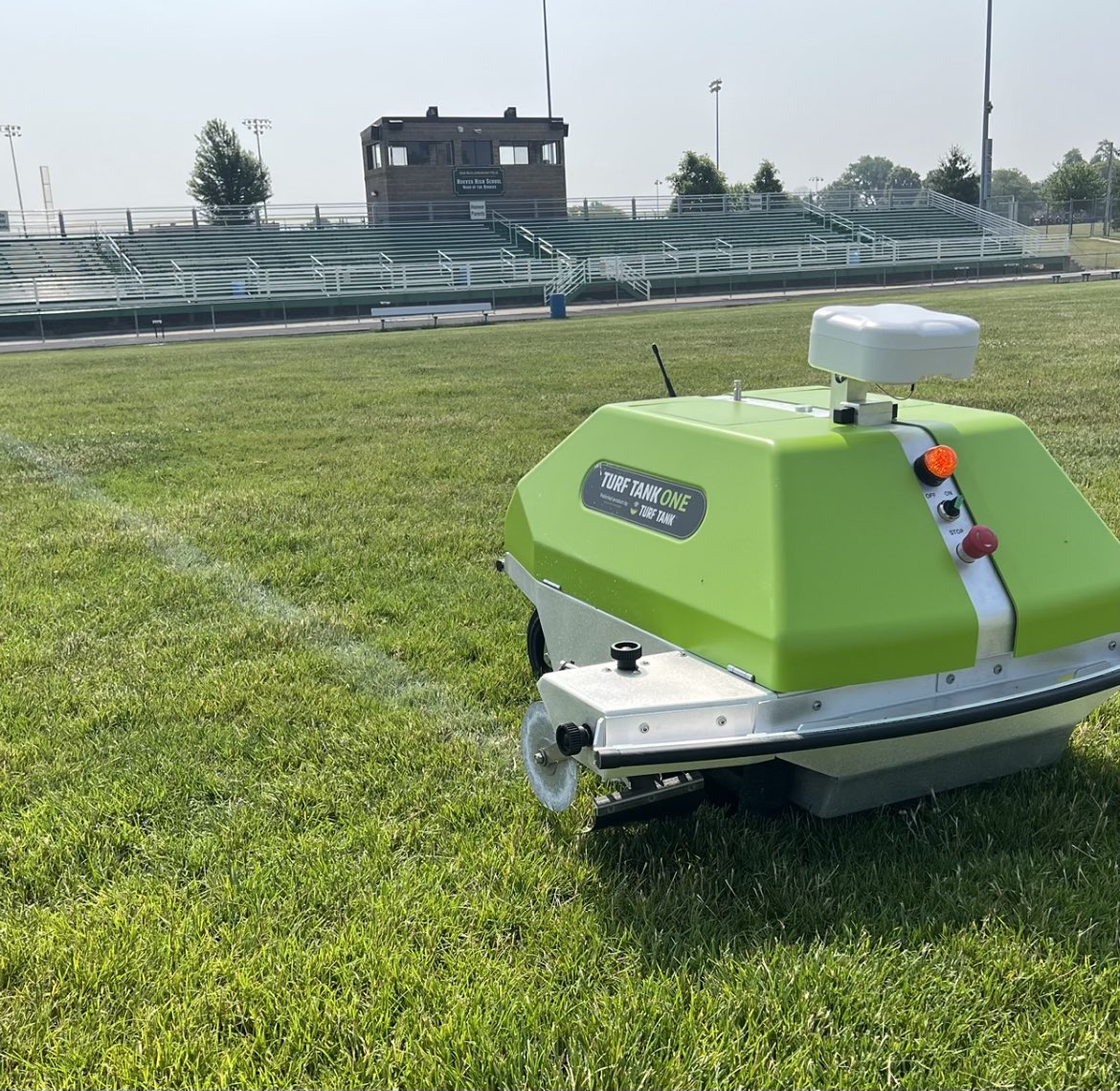TheIowaFdn's tweet photo. The @DMHuskies Turf Tank One is putting in the work today so that in eight days the 400 youth attending the TnT Football Camp can do the same! See you all on Saturday, June 24th at Hoover HS! https://t.co/ldTu6IMBE4