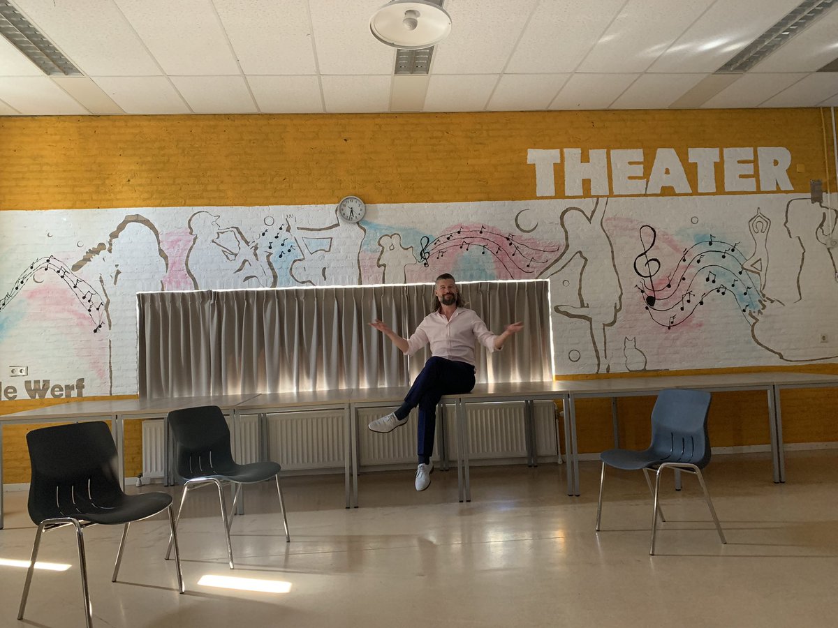 Mattijs Smit (@mattijssmit) on Twitter photo Journalistiek theater in wijkcentrum de Werf in Eindhoven vanavond. Na de voorstelling over vrouwenuitbuiting interview ik hier raadsleden van de <a href="/VVD040/">VVD Eindhoven</a> en de <a href="/PVDAEindhoven/">PvdA Eindhoven</a> en Daniëlle van went van <a href="/LumensWerkt/">Lumens</a> . Mooie samenwerking met <a href="/DeBalie/">De Balie</a> weer! Journalistiek theater in wijkcentrum de Werf in Eindhoven vanavond. Na de voorstelling over vrouwenuitbuiting interview ik hier raadsleden van de <a href="/VVD040/">VVD Eindhoven</a> en de <a href="/PVDAEindhoven/">PvdA Eindhoven</a> en Daniëlle van went van <a href="/LumensWerkt/">Lumens</a> . Mooie samenwerking met <a href="/DeBalie/">De Balie</a> weer!