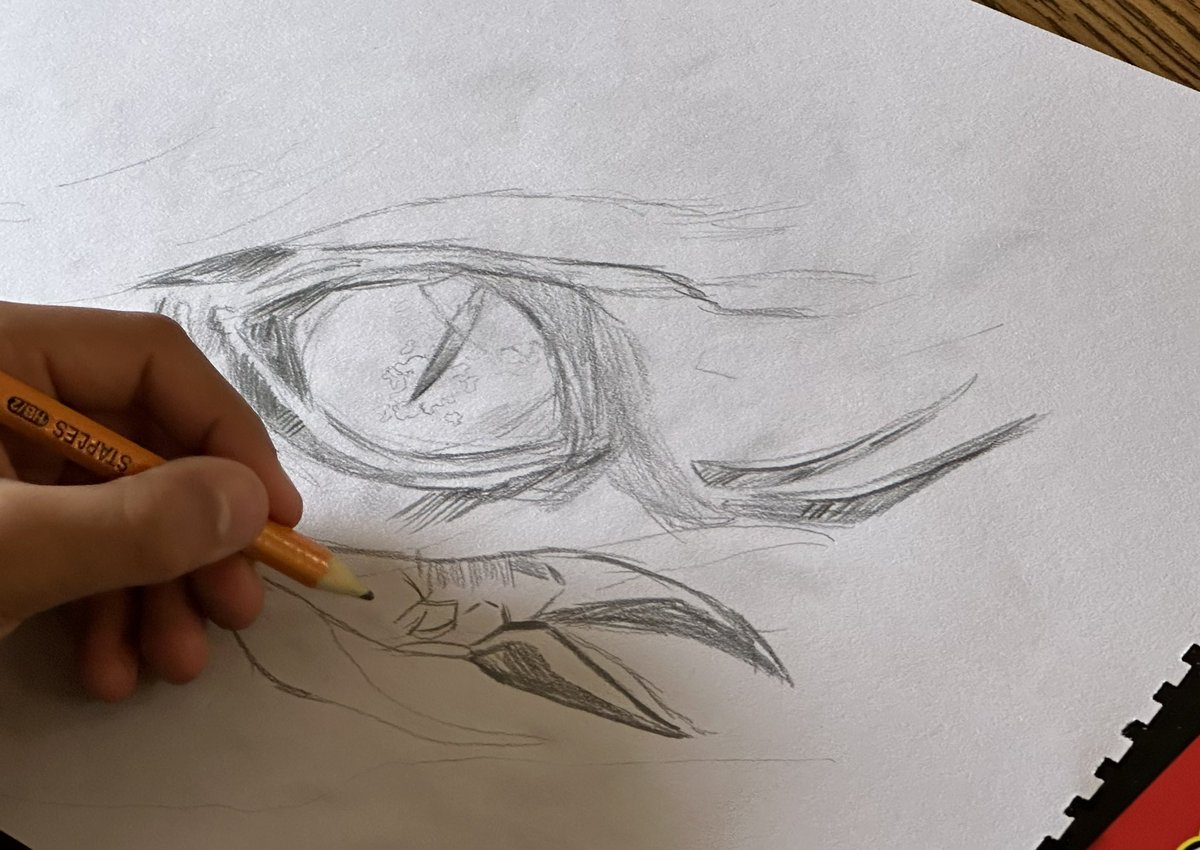 MrsBlackley's tweet photo. Today we are sketching Dragon eyes. Students learning to layer colours to create depth and interest. Great start. Finished products to come! @CPS_Community @HaltonDSB @centralpshdsb https://t.co/6RqSolPJkz