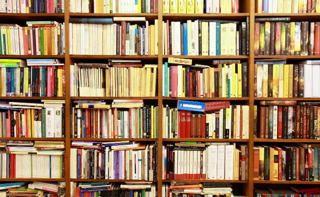 Una cosa em crida l’atenció: als anys 80 hi havia pares que no havien estudiat que compraven enciclopèdies per garantir un bon futur als seus fills. Estava mal vist bravejar d’ignorància, hi havia un respecte cap al coneixement i la certesa que els estudis feien d’ascensor social