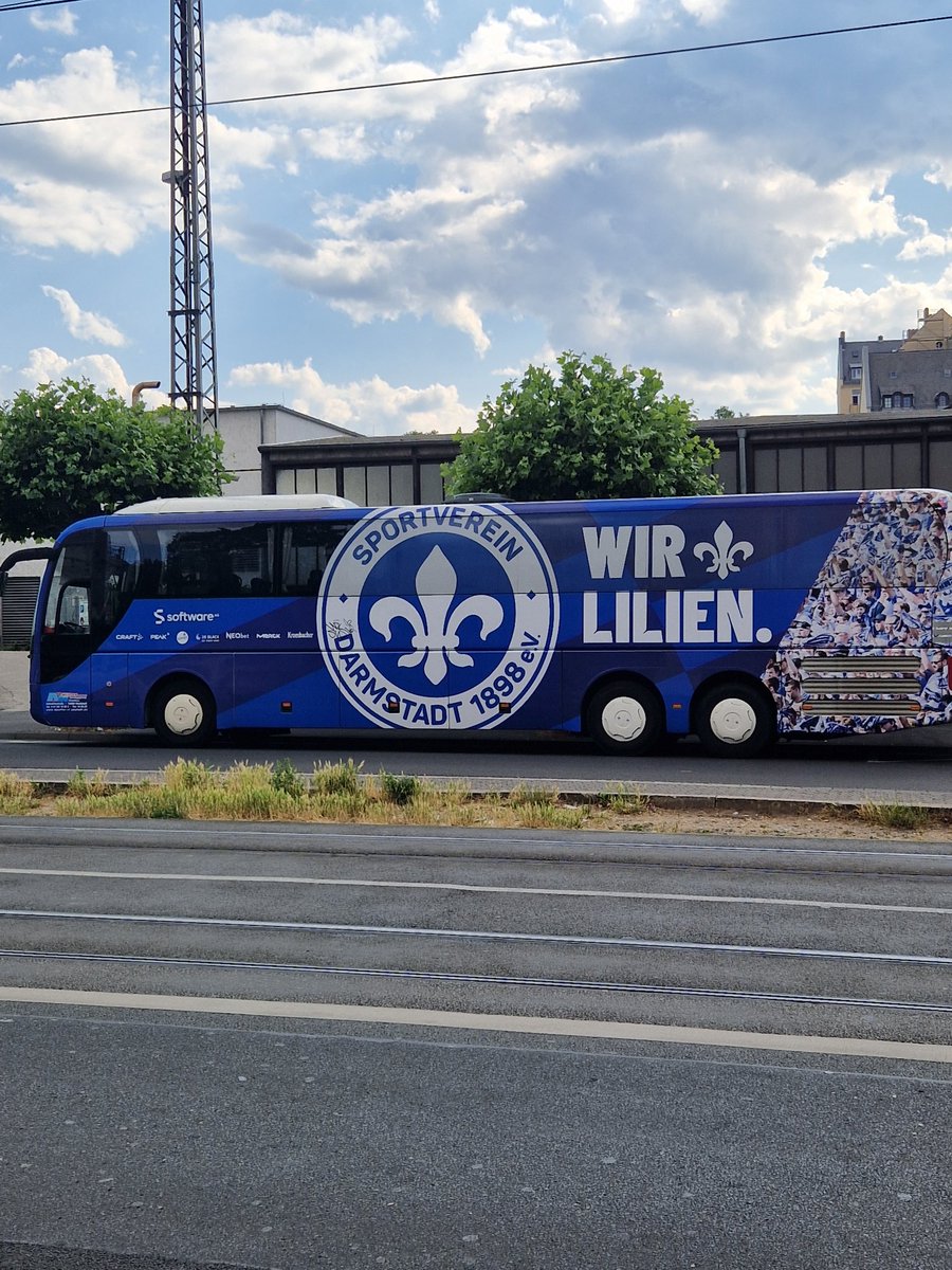 Grüße <a href="/janapurplepen/">Jana @purplepen.bsky.social</a>