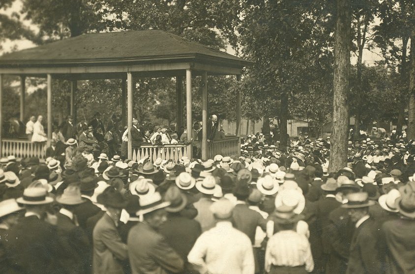 On this day in 1918, Debs delivered the anti-war speech that sent him to prison. 

“The master class has always declared the wars; the subject class has always fought the battles.” 

marxists.org/archive/debs/w…