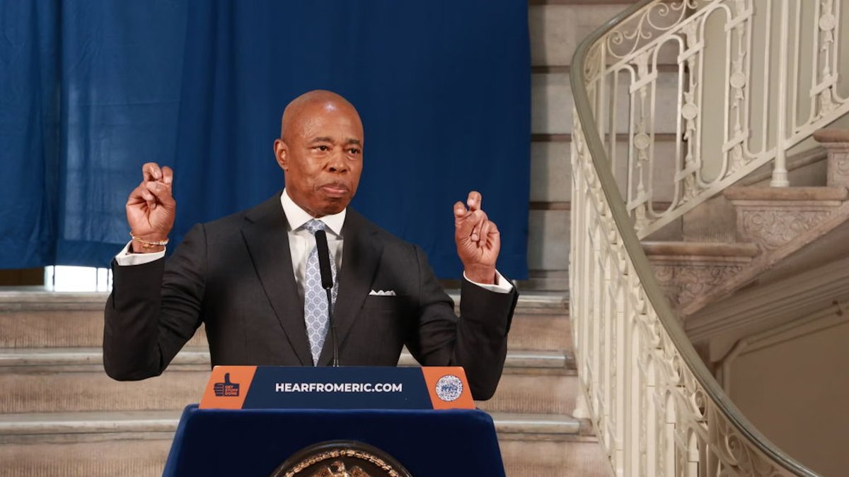 NYC Mayor Eric Adams Backtracks On Offer To House Illegal Immigrants At Mayor’s Mansion bit.ly/3JgyNpj