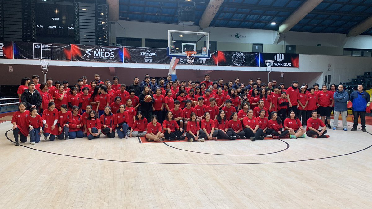 iranarcos's tweet photo. Una imagen vale por sí Sola , Gracias Totales a todos quienes fueron parte de esta linda actividad @munivaldivia Profesores y los alumnos que Participaron !!!!! https://t.co/TEstlR5Ej0