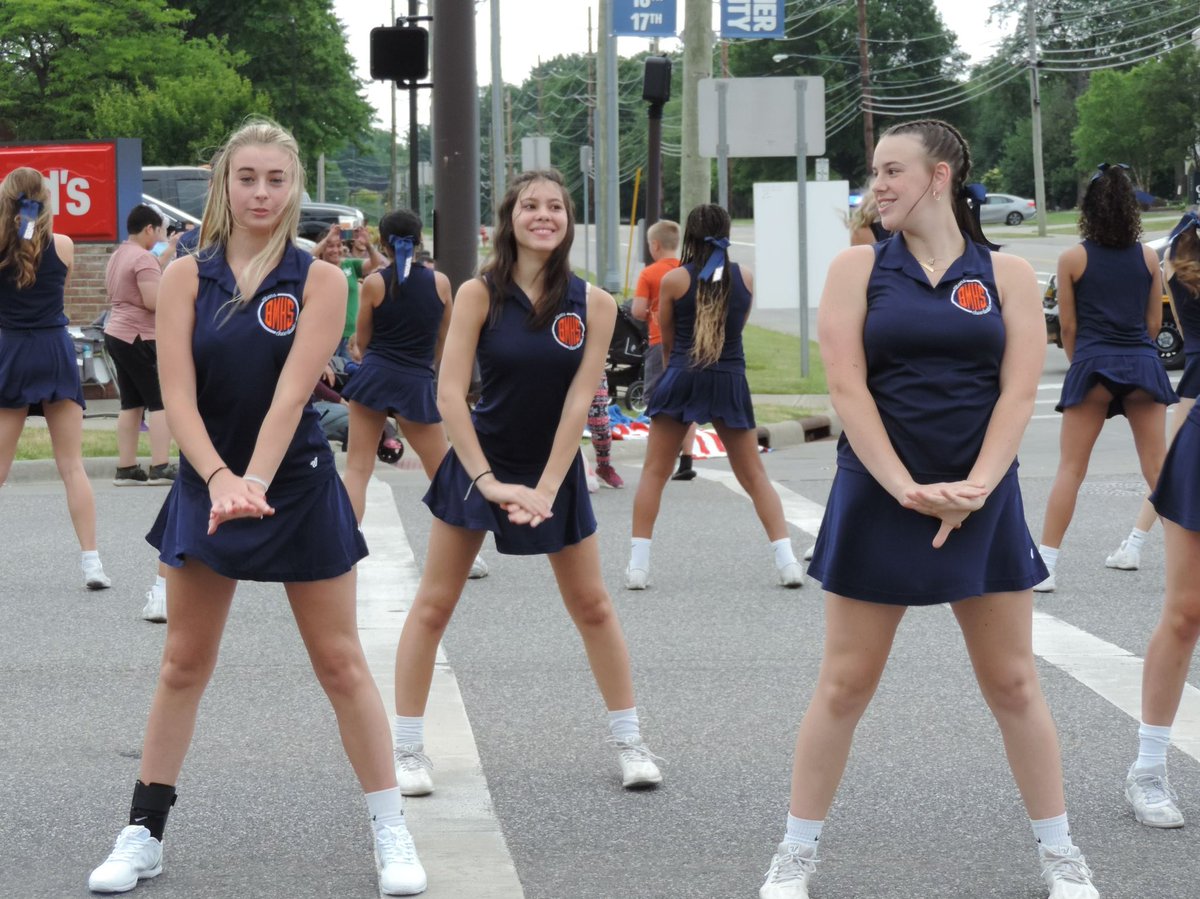 BereaCSD's tweet photo. Some scenes from last evening’s Middleburg Heights Summer in the City parade! #BeATitan https://t.co/3Qp9Kwqcng