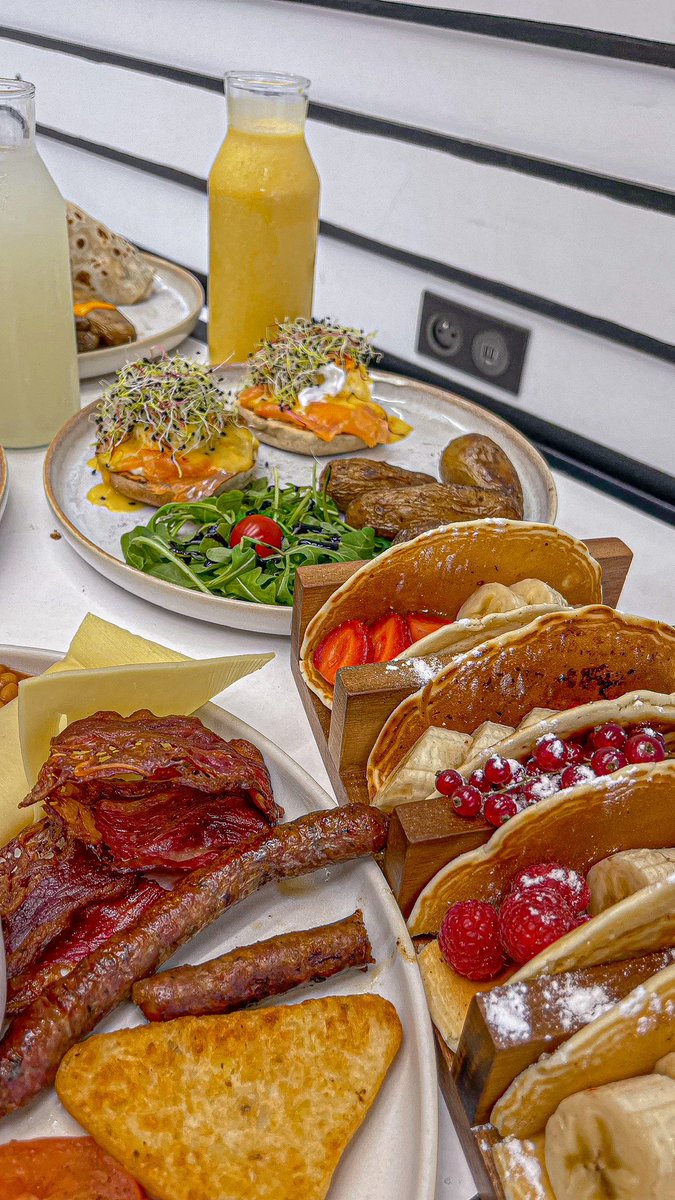 don_sido_'s tweet photo. Un brunch halal, pas cher et fait maison 🤯 

💰entre 10€ et 15€ le menu 

2day📍 : 
42 Rue du Faubourg du Temple, 75011 Paris

Leur page insta : https://t.co/jTkIszxMLH https://t.co/CI1AINd78g