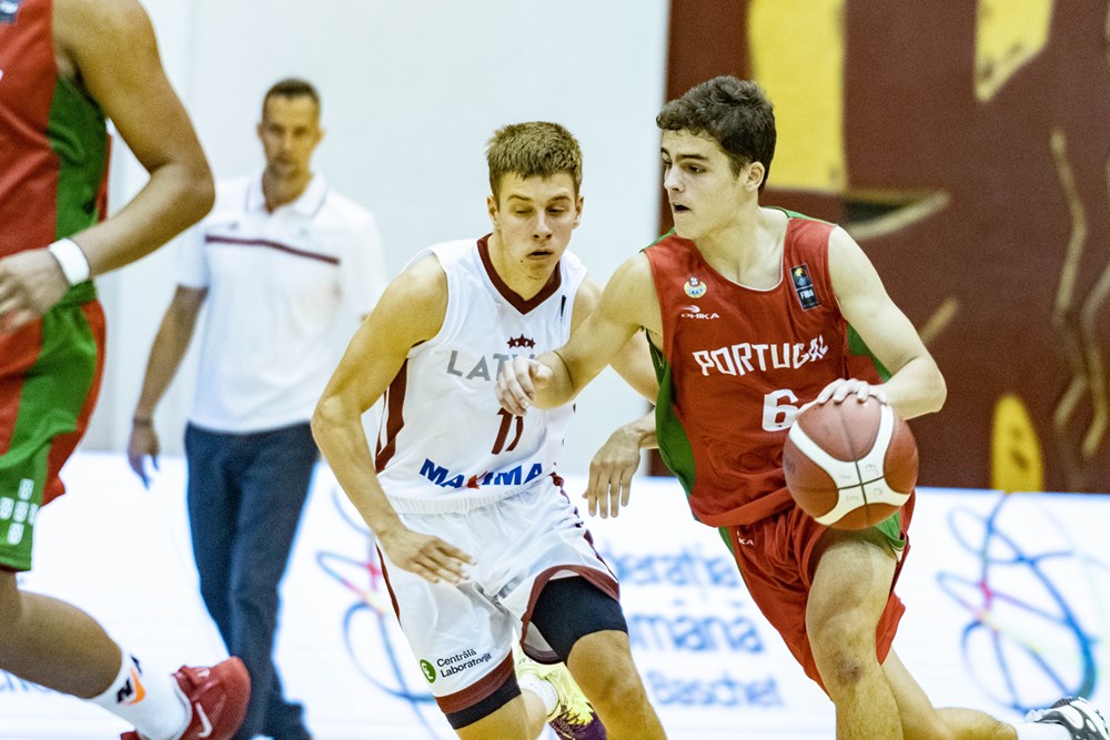 FundLucentum's tweet photo. 💥 Tiago Dias se incorpora al Lucentum Alicante

2️⃣ Dos temporadas
🇵🇹 Portugal, 2004. Internacional en categorías inferiores
👉🏻 Se incorpora al equipo de #LigaEBA y de #LEBOro

+Info: https://t.co/B10QQrWmAM

¡Bienvenido, @tftvdias!

#SomosLucentum #CarácterLucentum https://t.co/cFDBrSjYO3