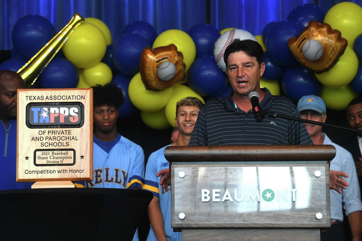 Our Super Gold baseball award winners feature a Texas A&amp;M signee and a state-champion coach.

Player of the Year @JasonBodin17: tinyurl.com/yc59m2hv

Coach of the Year Jason Tyner: tinyurl.com/yck7ph5j