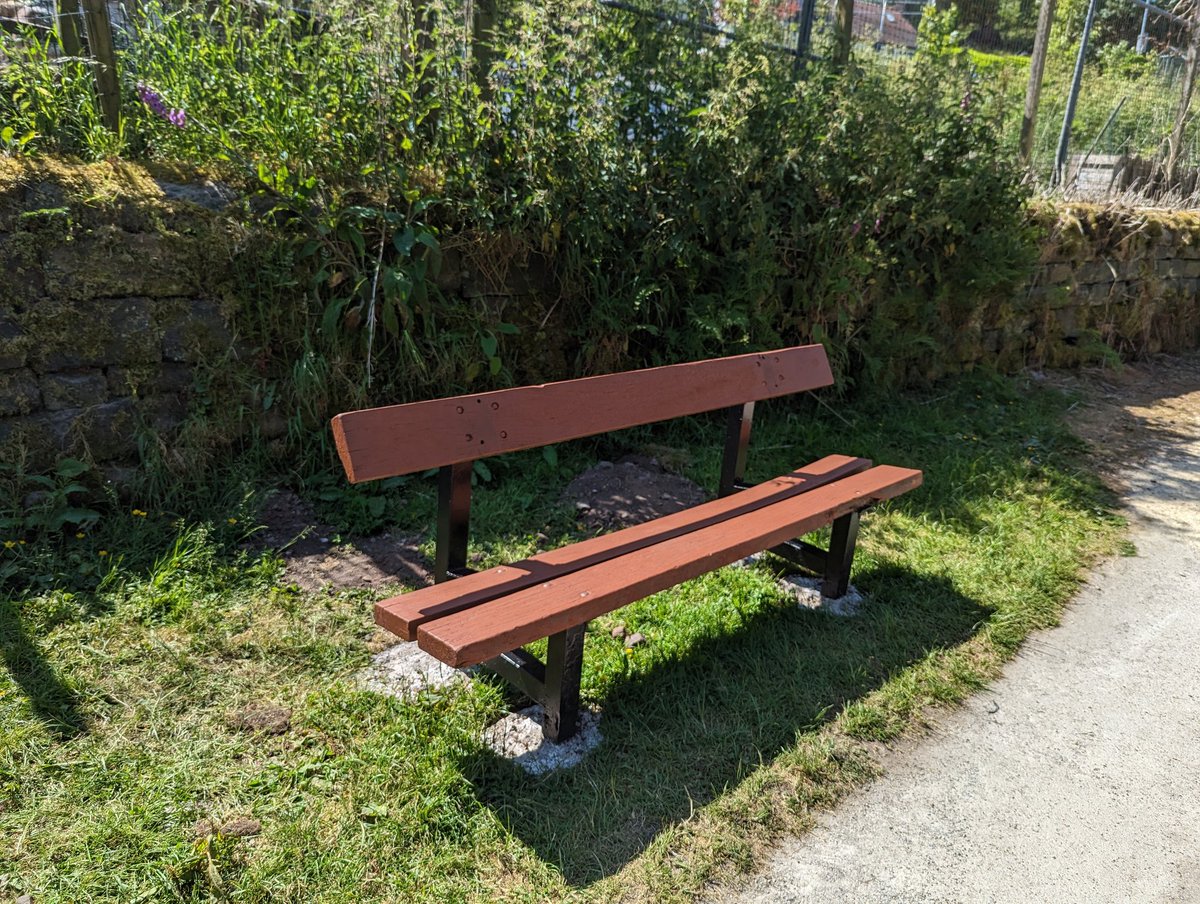 We returned with lots of plants, stain &amp; even some tree stumps from fallen trees that have been cut &amp; removed from the canal. #Littleborough towpath taskforce volunteers have done an amazing job transforming this space - thanks everyone! 👏

#volunteerbywater #lifesbetterbywater