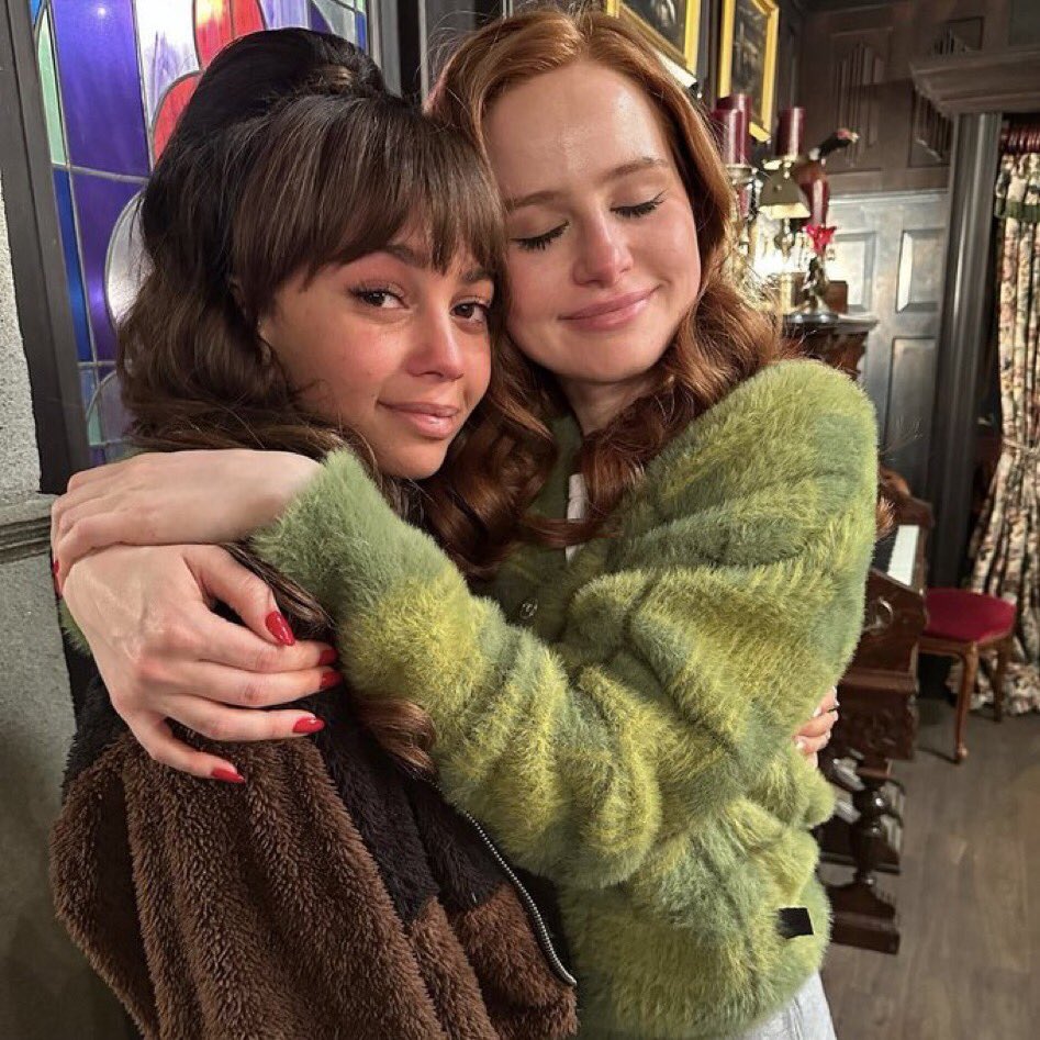 Mirandyluvr's tweet photo. Literally don’t watch rvd anymore but why is this making me sad https://t.co/XQ2Q4MQ95l