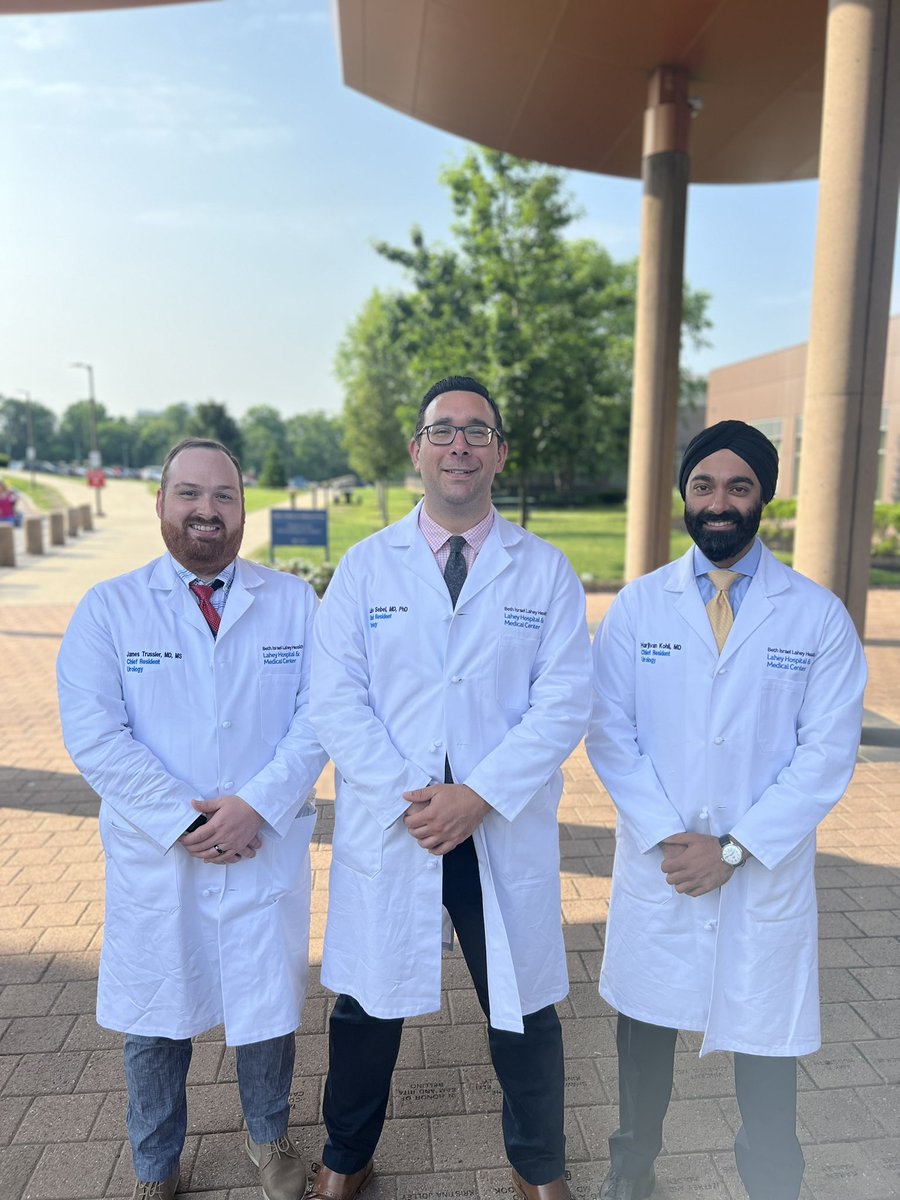 LaheyUro's tweet photo. Last day for this stellar chief resident crew 🥺

We have learned as much from you as you have from us. We will miss you dearly!

🎓 https://t.co/Xrl8tCrCHJ
