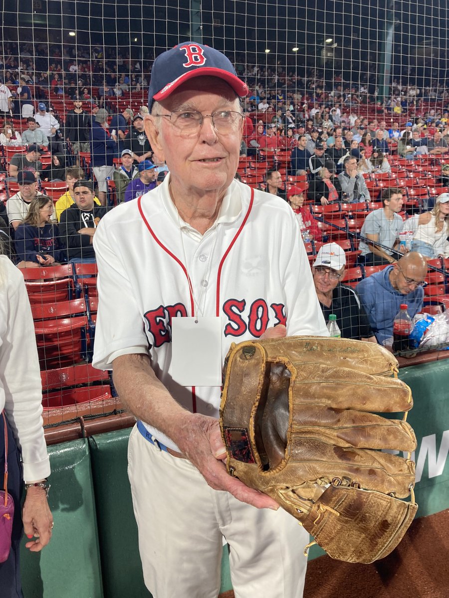 Big Blue <a href="/AndoverAthlete/">Andover Athletics</a> legend Dick Phelps ’46, P’73, GP’14 took the mound at Fenway Park earlier this week for the opportunity to throw out the <a href="/redsox/">Red Sox</a> first pitch in honor of his upcoming 95th birthday! And of course he had to bring his glove signed by Ted Williams 😮