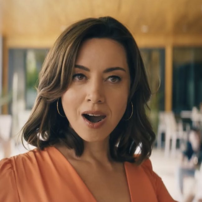 aubrey plaza daily on Twitter