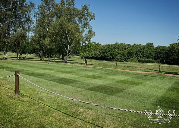 maxstokepark_gc's tweet photo. It’s not looking too shabby out there. Our #MPGC team have smashed it this week in the heat 🥵 

⛳️🏌️‍♀️🏌️

#MPGC #MaxstokeParkGC #Warwickshire #golfing #lovegolf  #golf #golfcourse #visitnorthwarwickshire https://t.co/U8mYDBvv6g