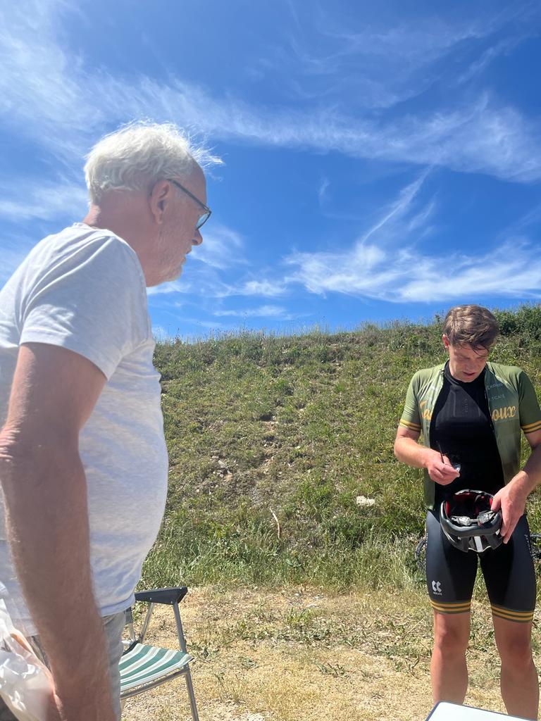 WCWergea's tweet image. Alles en iedereen is weer veilig thuisgekomen, we hebben veel plezier gehad en sluiten deze week af met een diner bij Duhoux. Wij willen de begeleiding bedanken voor al hun zorgen de afgelopen dagen.