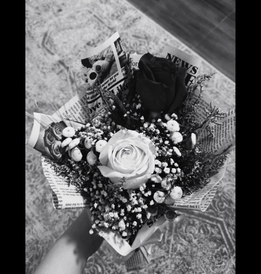 _Marall's tweet photo. کاش همیشه مریض باشم تا برام دسته گل بیارن ((: https://t.co/PdT9HKKeFD