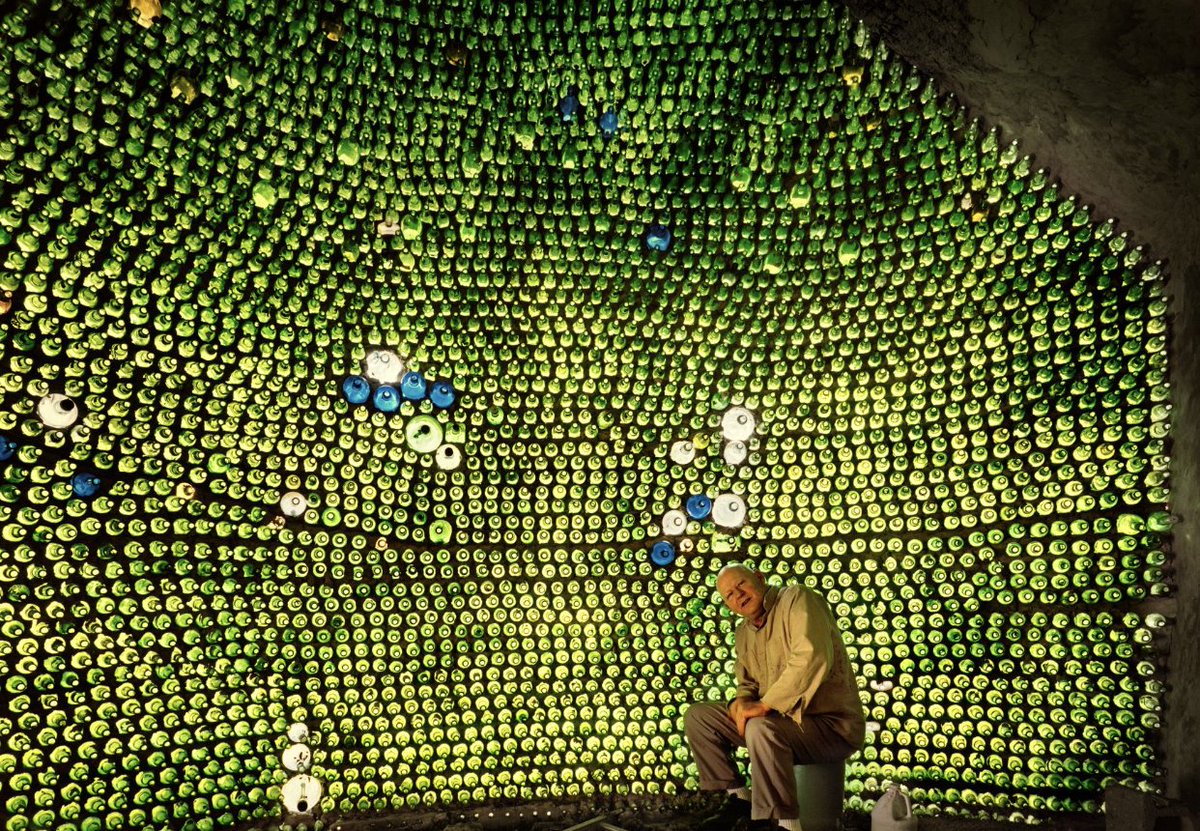 RawVisionMag's tweet photo. Ted Degener has trekked the US to photograph more than 400 makers with their #artenvironments. Degener is honoured with his first major exhibition at @IntuitArtCenter (Chicago) until Sep 4, 2023.
Image: Charlie Stagg, photo: Ted Degener
#intuitartcenter #outsiderart #teddegener https://t.co/rebT7oDXlA