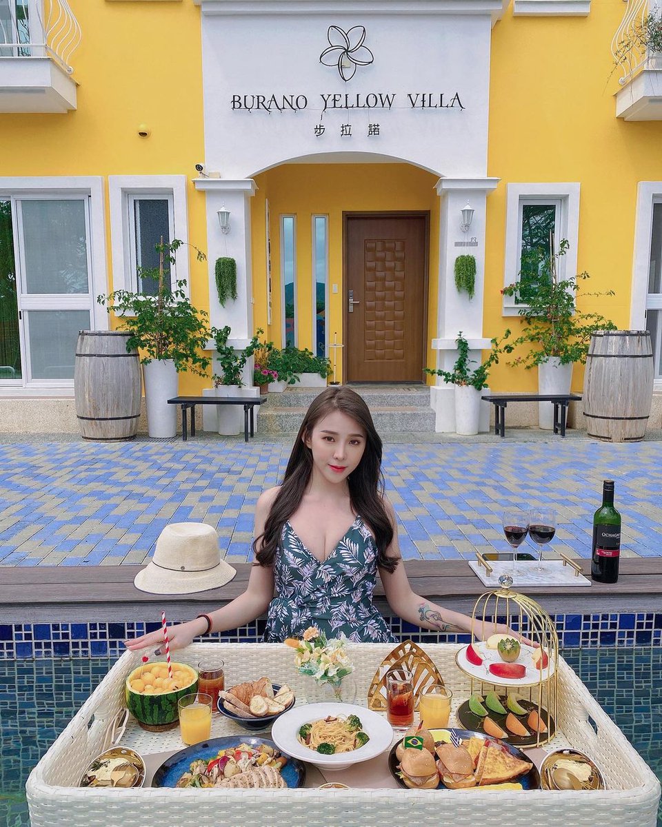 PangBelleTH's tweet photo. Burano Yellow Villa  : Hengchun Taiwan🇹🇼
There are many types of rooms to choose from. The room is very cute, good location near Hengchun Airport and inexpensive and suitable for relaxation.📷

#Buranoyellow #YellowVilla 
#villapark #Hengchun #Tiwan https://t.co/wT5LlV4GGX