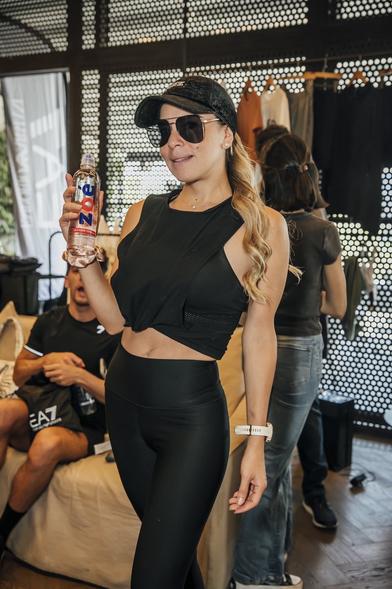 ItmagazineMex's tweet photo. - Se cerró con Broche de Oro -
#Backtobalance se trata de combinar la moda y el fitness, usando las increíbles prendas de EA7 by #EmporioArmani para demostrar que se puede combinar la comodidad y el estilo, dejando como resultado las prendas perfectas para los momentos fit. https://t.co/HmeaJPQtM7