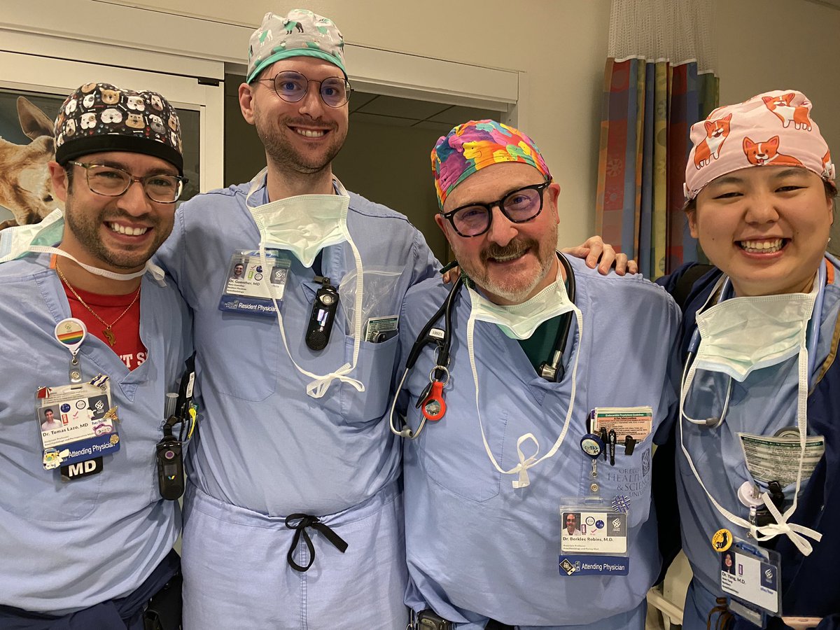 That feeling when two @OHSUAnesthesia residents and their two attendings all happen to wear puppy dog scrub hats … I’m telling you, #pedsanesthesia is truly magical! Even when days are ruff, I’m pretty sure we just have more fun @OHSUDoernbecher 🤩