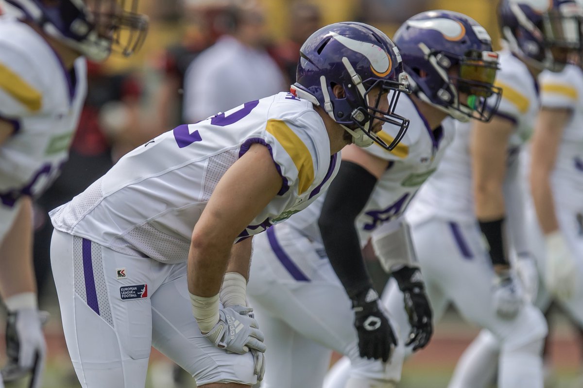 ViennaVikings's tweet photo. 24 Hours Until We Kick Off Our 2023 Home Opener. 🔥
Are You Ready, #Vienna? 

🎟️ Link in bio #PRGatVIK 
#PurpleReign #ViennaVikings 
@HJirgal | @ELF_Official https://t.co/UVJuJvys6p
