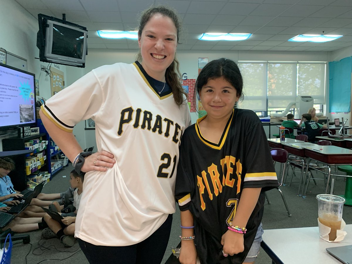Usually more of a Sox fan than Pirates, but I had to wear my Clemente jersey to match his biggest fan! #sportsday  <a href="/OakStElementary/">Oak Street</a>