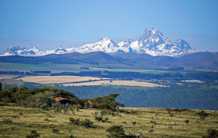 Conquer the majestic Mt. Kenya with us this September as you embark on an unforgettable expedition with #ThePlanetNomads to the breath-taking World Heritage Site! September 29th—October 5th, 2023. 📧 theplanetnomads@gmail.com #MtKenya