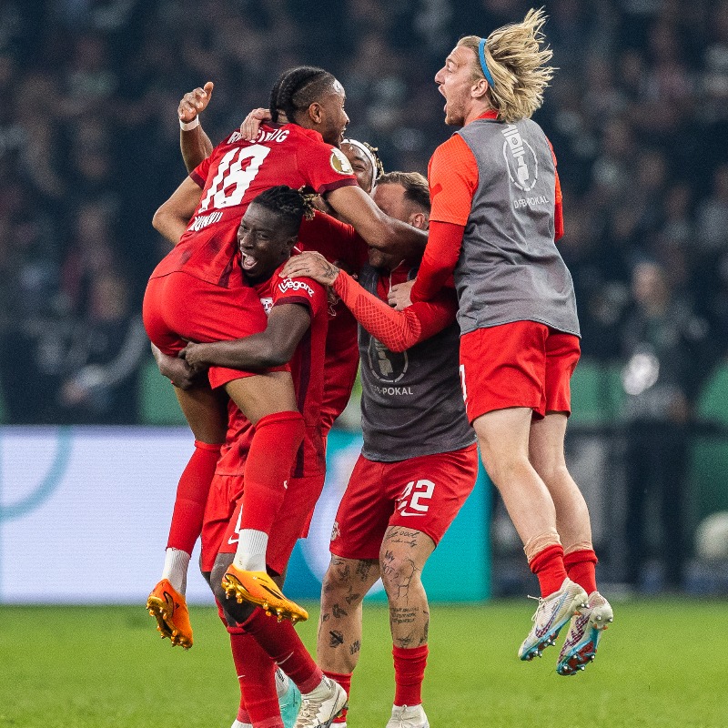 RBLeipzig's tweet photo. Noch immer Gänsehaut pur 🥶
#TwoWeeksAgo https://t.co/rLZuzDR1nF