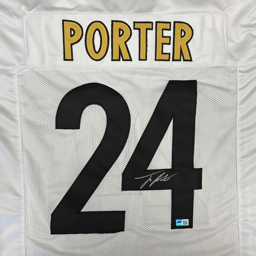 We're going to give a Joey Porter Jr autographed jersey to someone who retweets this tweet and follows us!

We'll pick a winner on Monday 6/19!

(Note: we will NOT message you asking for credit card information)