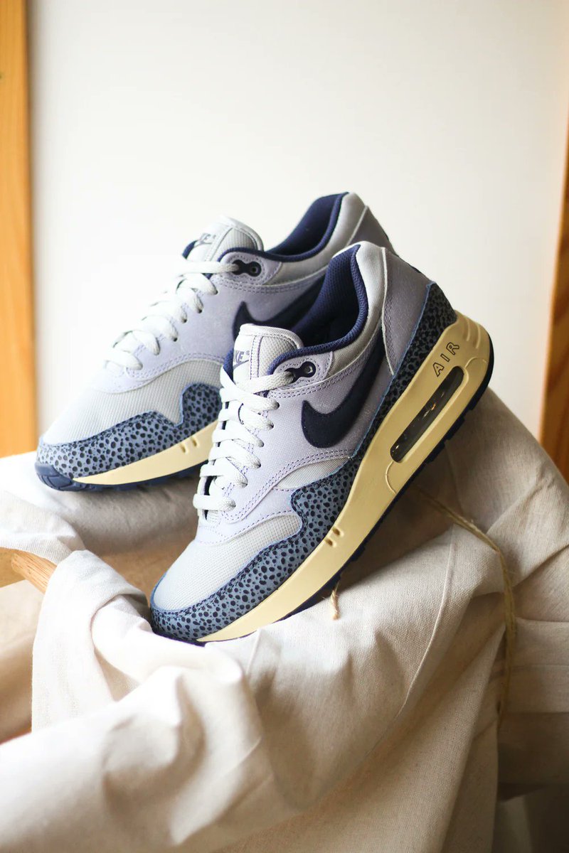 nike air max 1 polka square