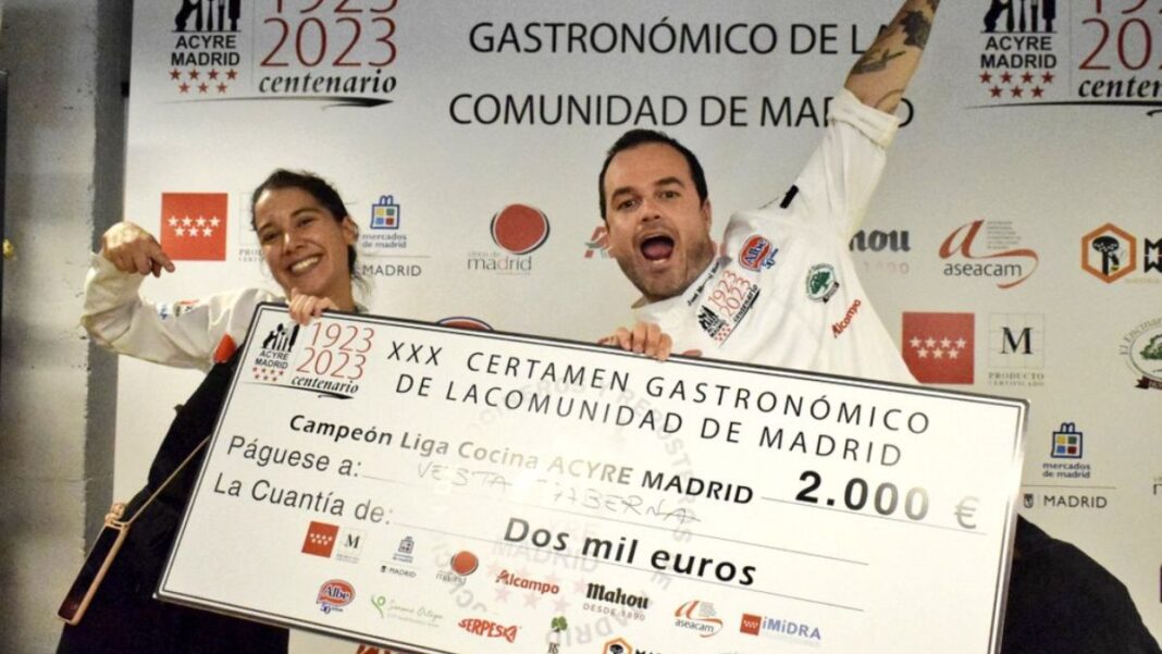 CocinayVino's tweet photo. La mejor cocinera de #Madrid 🇪🇸, según el Certamen Gastronómico de la Comunidad de Madrid, organizado por la #ACYRE 🇪🇸, es 👩🍳🥇Ana Lázaro, de 🍴Vesta Taberna. ¡Felicitaciones 👏👏! #ACYRE #CertamenGastronómico @ACYRE_ @ComunidadMadrid
https://t.co/Rsb6WSXwdw https://t.co/uisYXtQdNv