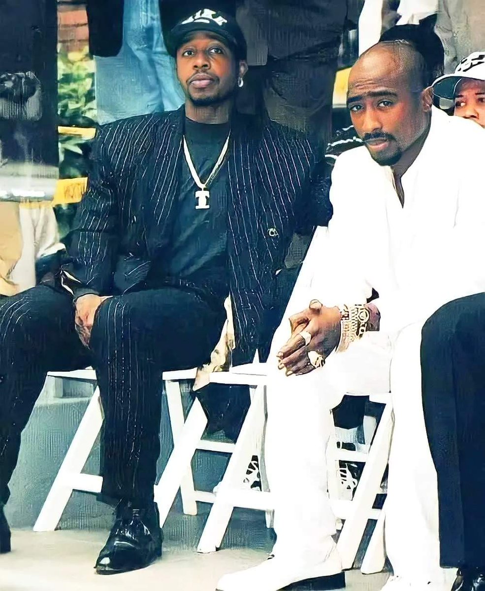 On this day in 1971 #emcee/#actor #TupacShakur was born. #Pac is with @MCHammer

#tupac #hiphop #2Pac #mc #makaveli #rap #worldstarhiphop #90shiphop #hiphophead #mcs #hiphopculture #hiphopnation #deathrowrecords #deathrow #2pacshakur #2pacforever #tupacamarushakur #tupacforever