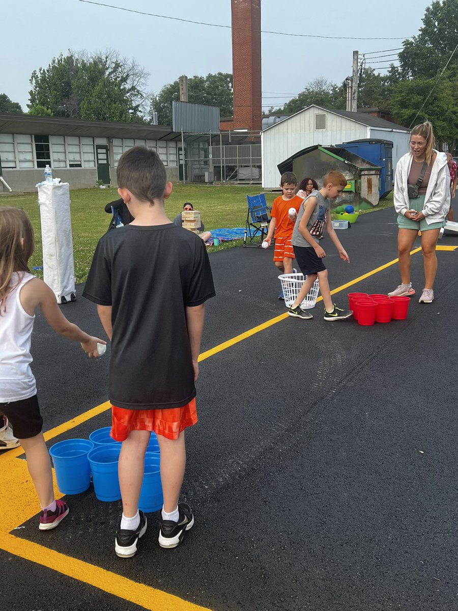 Officially my last day and summer is here!!  Our @KerrickElem079 camp was amazing and today the students and teachers had a ball of fun!!  Love my job❤️ Peace out!  Time to relax!! @AHoschJCPS  #AISsuccess