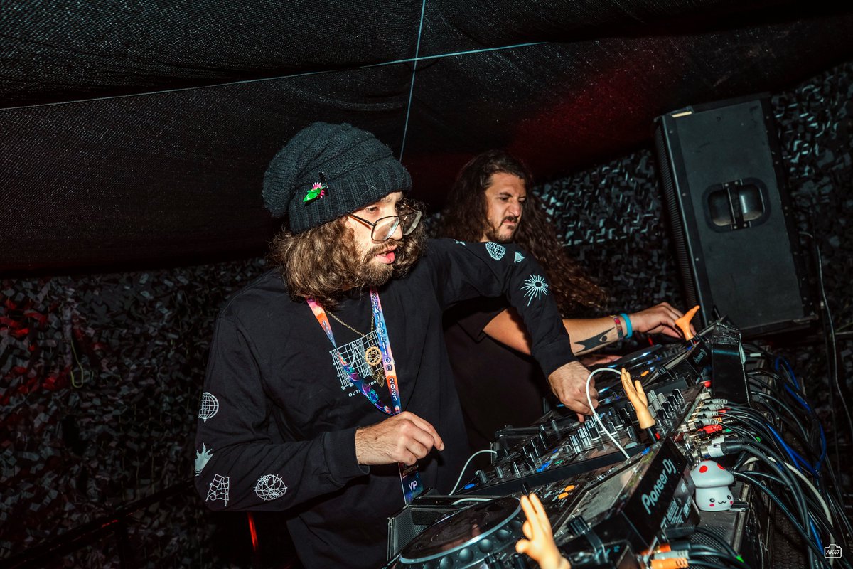darkwoodbeats's tweet photo. I know I'm late but big love to #Rekinection last weekend π https://t.co/qzravwzpvL