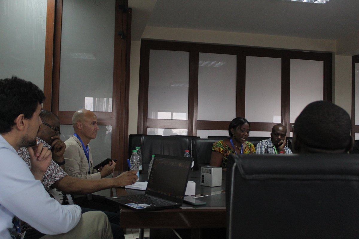 cam_crid's tweet photo. Today, #bCUBE team, has a meeting with multiple stakeholders in the fight against vector borne disease. @CamerounPnlp, @pamcafrica, @CentrePasteur representatives attended this meeting. The objective of this was to show to all why bCUBE is a solution for many health challenges. https://t.co/HItzJgqCx9